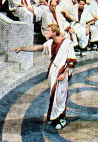 A Tribute to Roddy McDowall - Cleopatra (octavian04a.jpg)