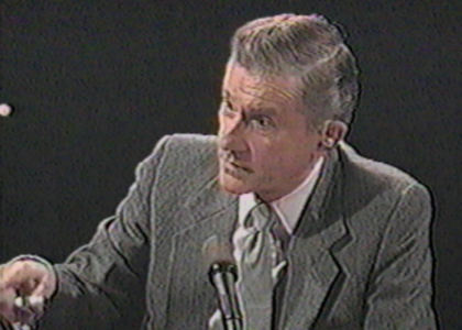 A Tribute to Roddy McDowall - Close Encounters of the Fourth Kind (kind017.jpg)