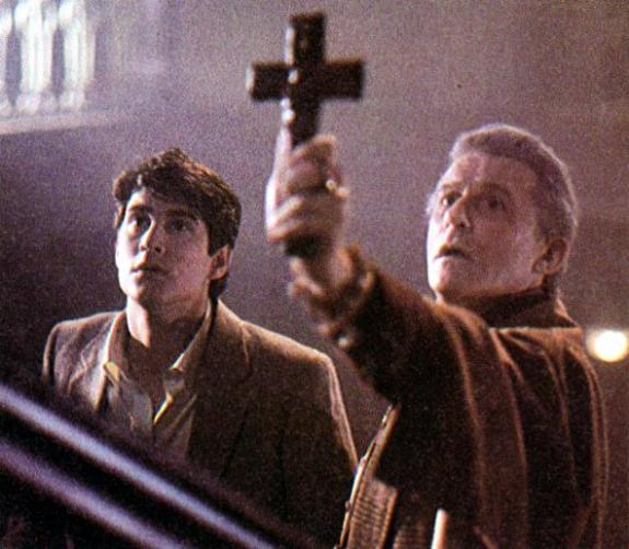 A Tribute to Roddy McDowall - Fright Night (fn112.jpg)