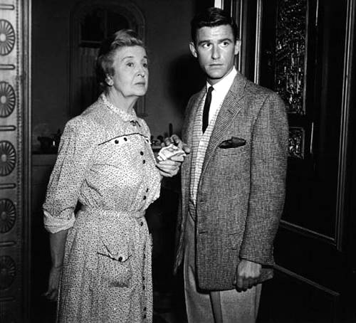 A Tribute to Roddy McDowall - Midnight Lace (midlace03.jpg)