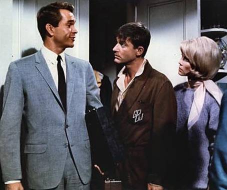 A Tribute to Roddy McDowall - That Darn Cat (thatdc03a.jpg)