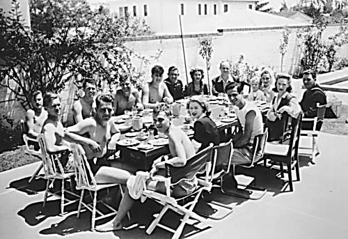 A Tribute to Roddy McDowall - Cheviot Hills (pool02.jpg)