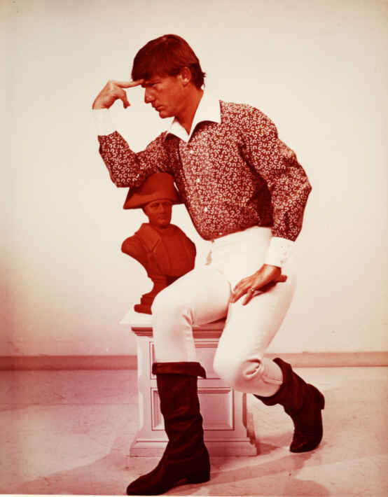 A Tribute to Roddy McDowall - cool02.jpg