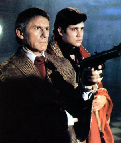 A Tribute to Roddy McDowall - Fright Night II (fn203.jpg)