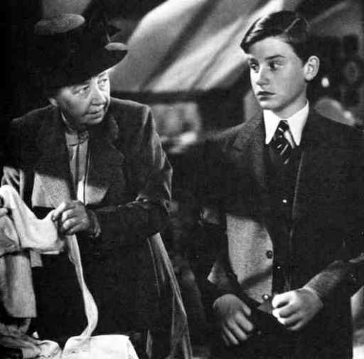 A Tribute to Roddy McDowall - White Cliffs of Dover (dover02.jpg)