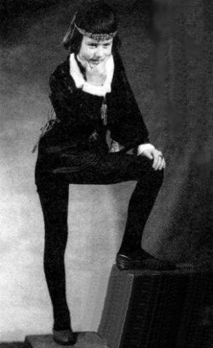 A Tribute to Roddy McDowall - rm30s02.jpg