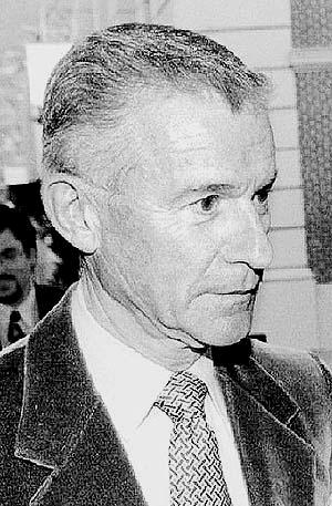 A Tribute to Roddy McDowall - rm90s07.jpg