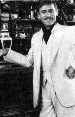 A Tribute to Roddy McDowall - Tales of the Gold Monkey (louie.jpg)